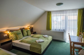 Гостиница Babi Guesthouse - Babi Vendégház  Балатонфюред